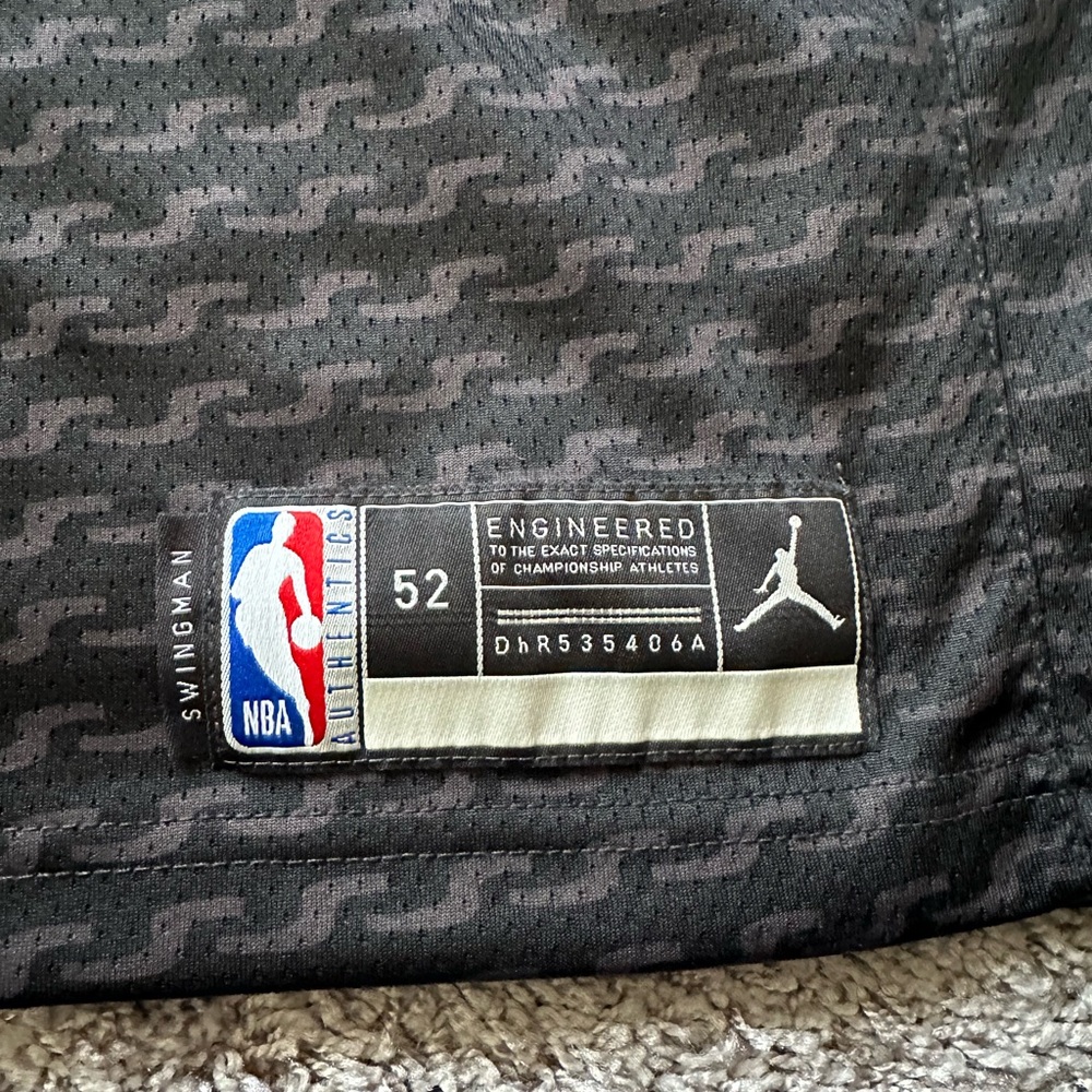 De’Aaron Fox Sacramento Jersey - Picture 3 of 4